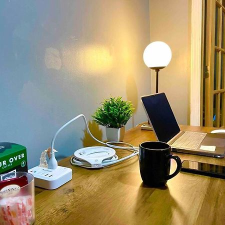 Cozy Studio Staycation - Brooklyn Close To Train Stations New York Exteriör bild
